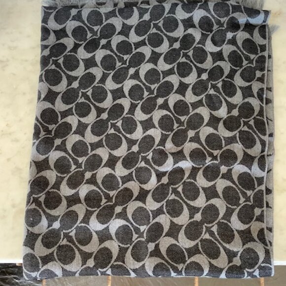 COACH Signature C Black Gray Reversible Scarf with Fringe - Picture 2 of 14